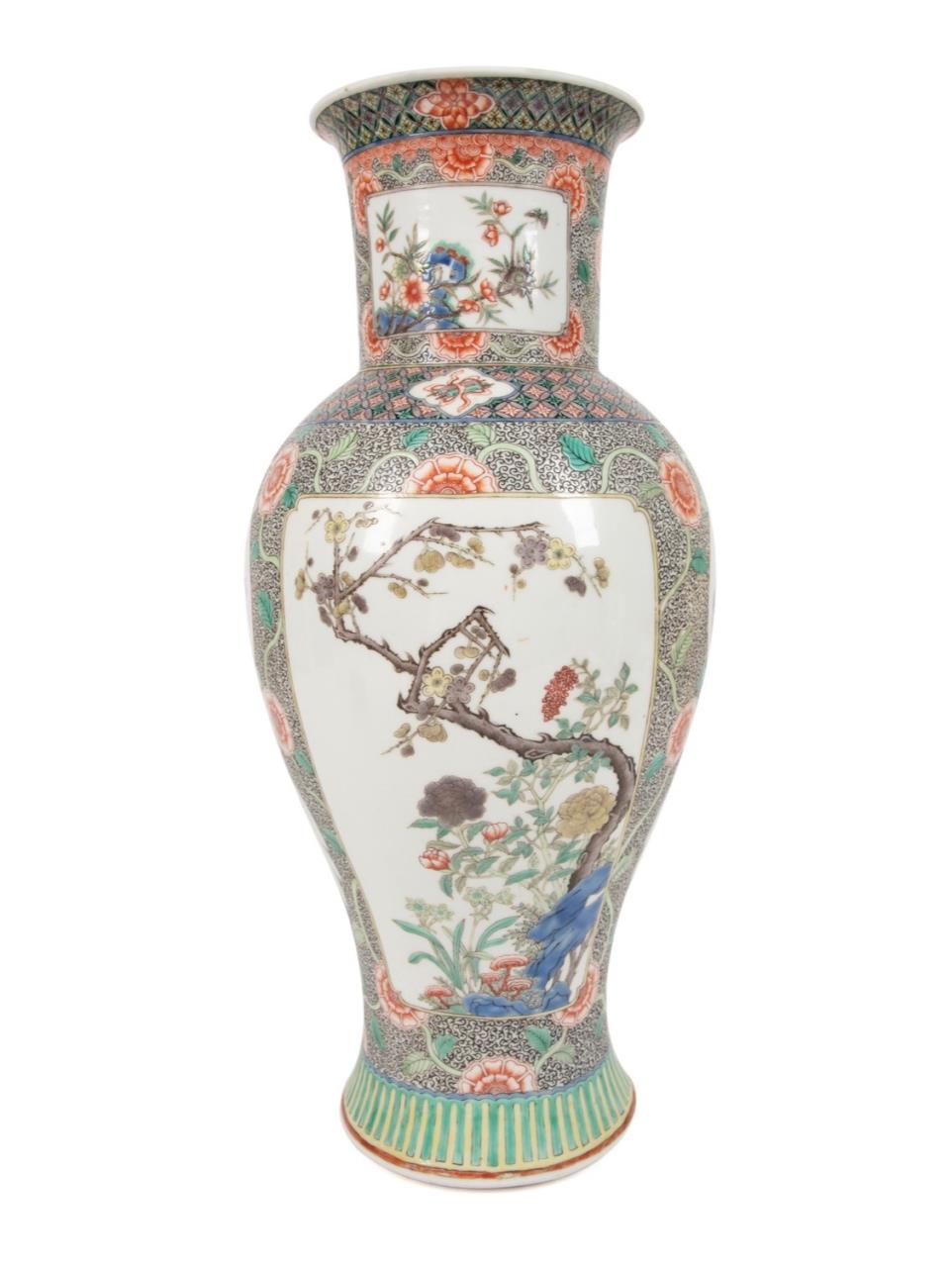 CHINESE KANGXI STYLE FAMILLE