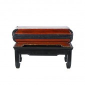 CHINESE LACQUERED BOXCondition