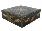 CHINESE LACQUERED BOXsix-chara