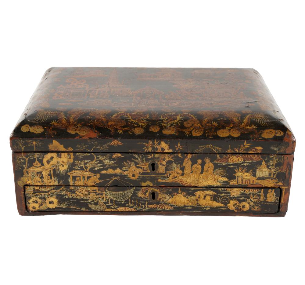 CHINESE LACQUERED BOXwith fitted
