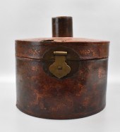 CHINESE LACQUERED HAT CONTAINE