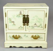 CHINESE LACQUERED JEWELRY BOXW