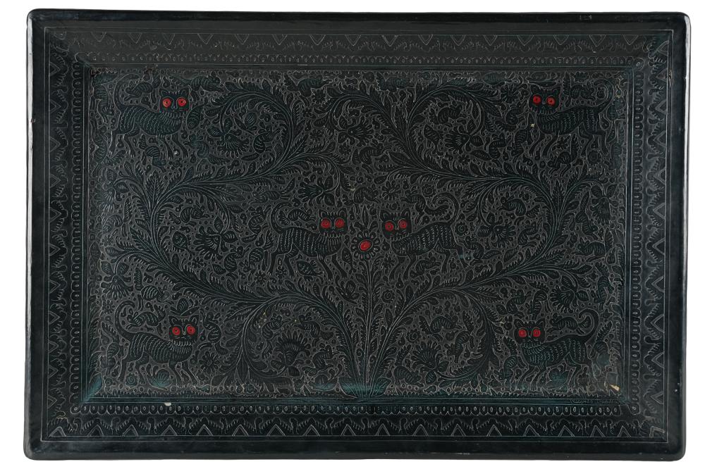 CHINESE LACQUERED TRAYwith angled