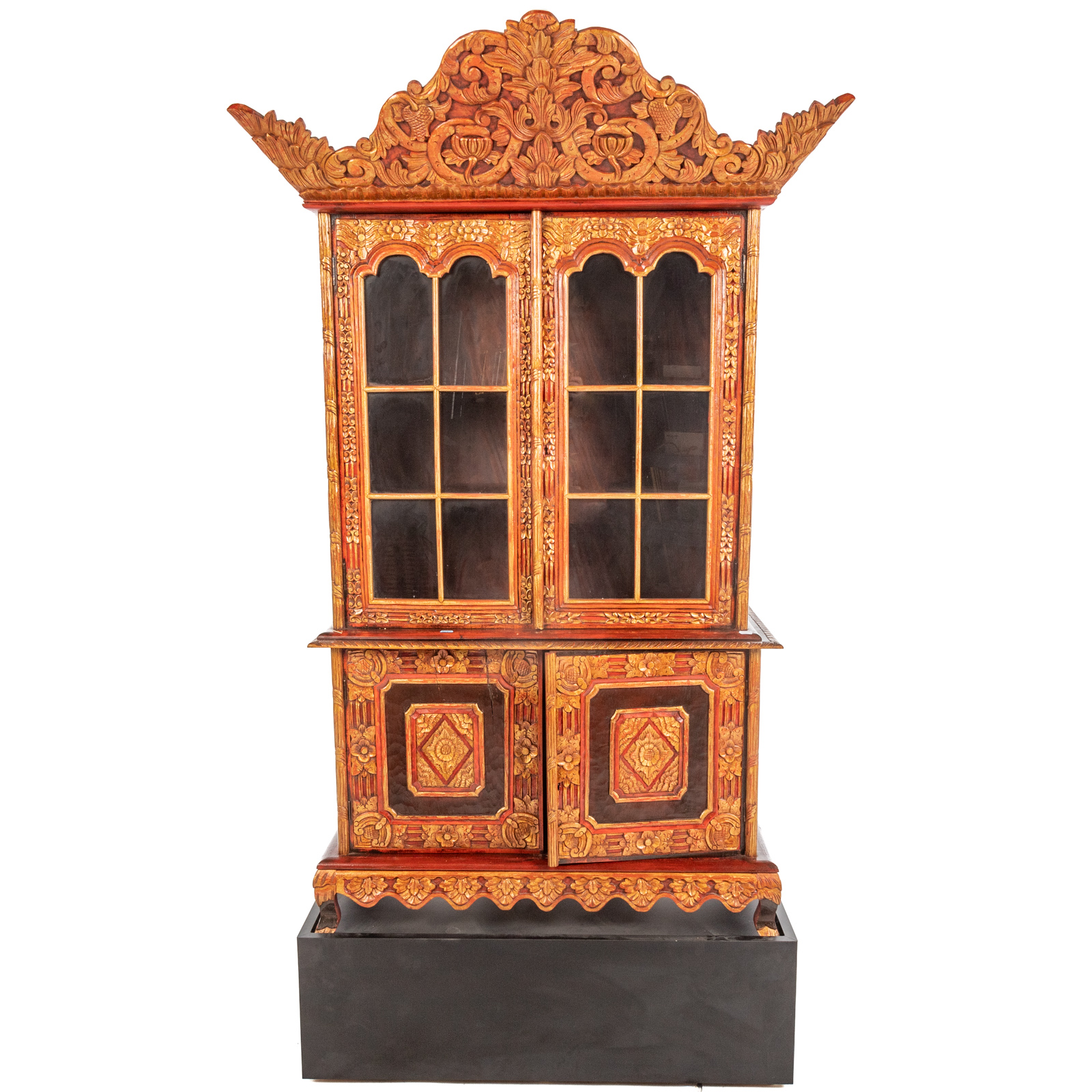 CHINESE LACQUERED WOOD CABINET