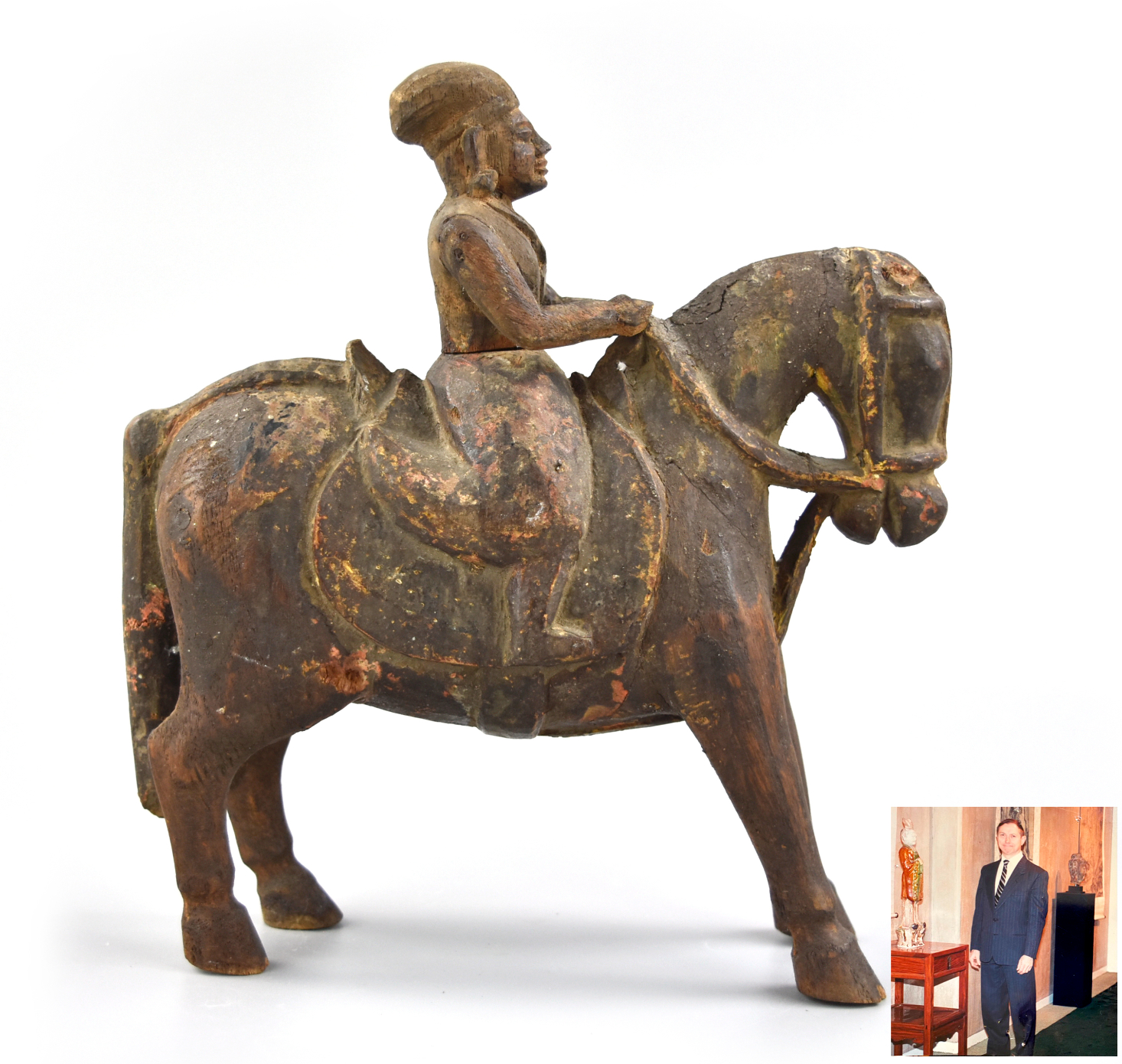 CHINESE LACQUERED WOOD CARVING OF