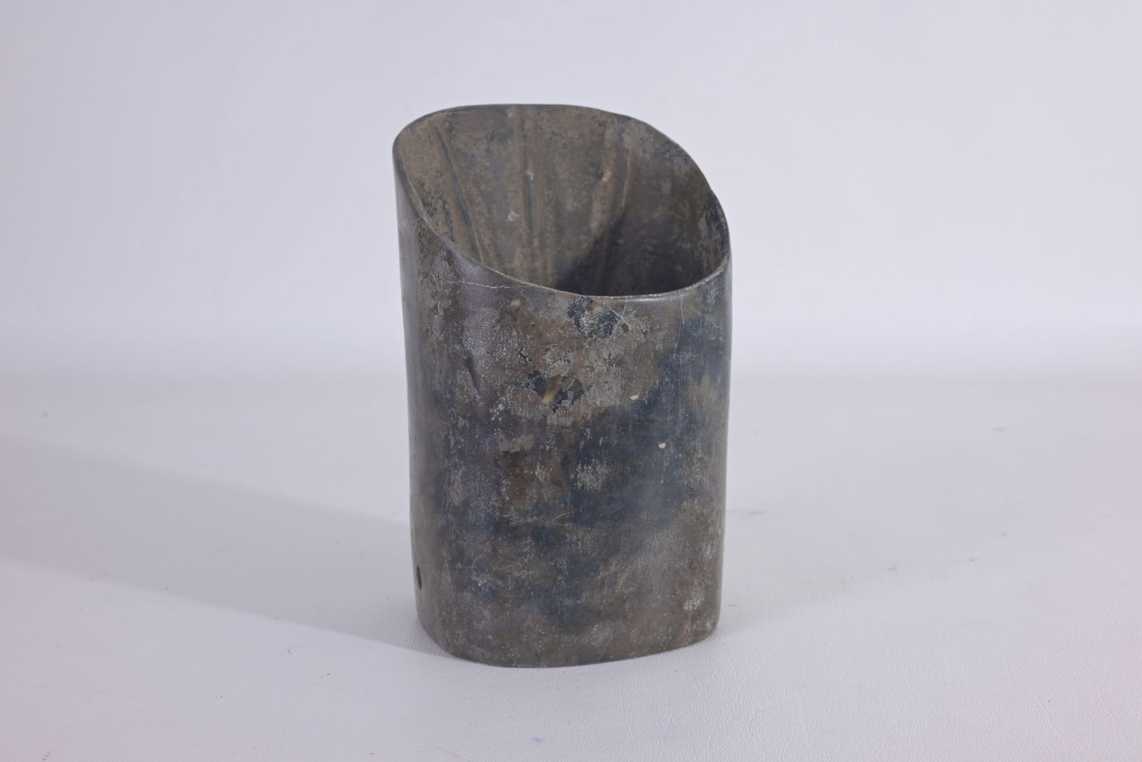 CHINESE LARGE ARCHAISTIC CARVED