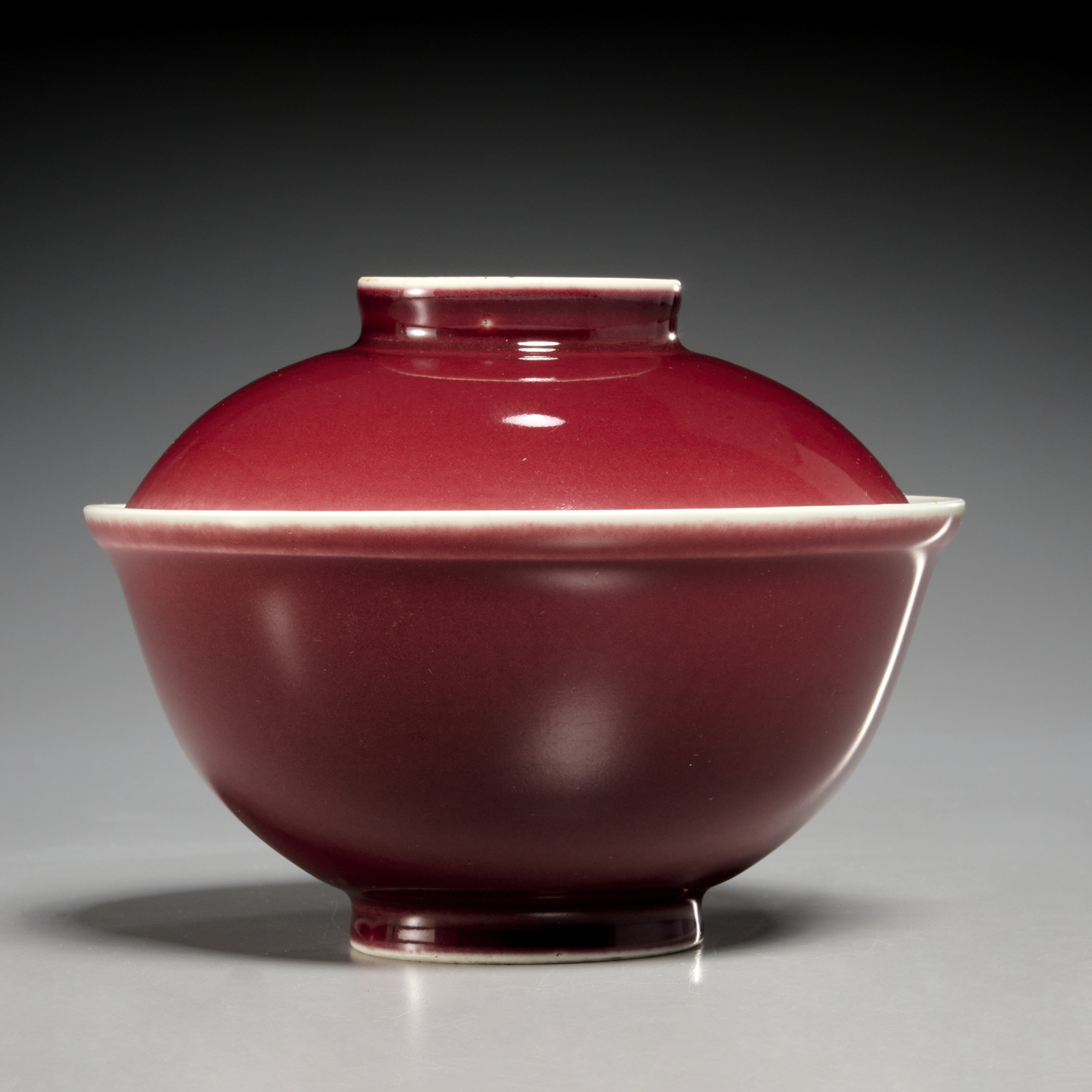 CHINESE LIDDED OXBLOOD BOWL,