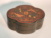 CHINESE LOBBED LACQUER BOX WIT
