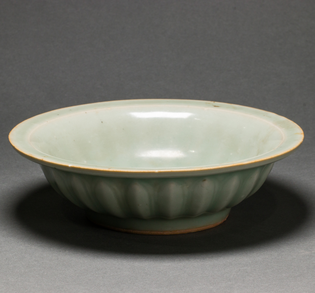 CHINESE LONGQUAN CELADON GLAZED