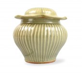 CHINESE LONGQUAN CELADON LOBBE