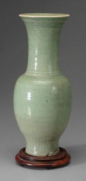 Chinese longquan yen-yen vase,