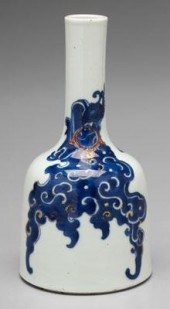 Chinese mallet vase, underglaz