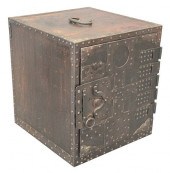 CHINESE MERCHANT SAFE, HAVING