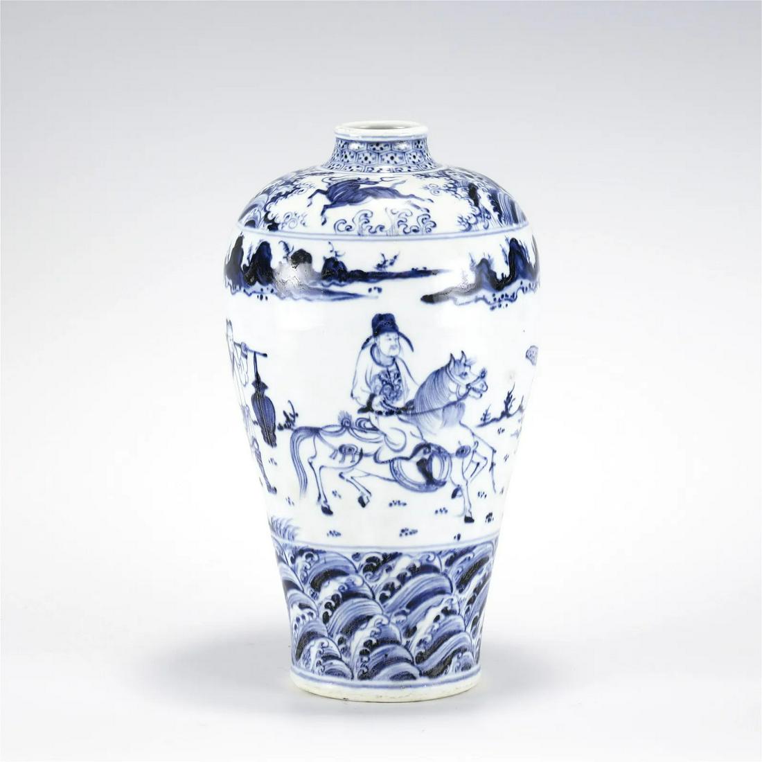 CHINESE MING DYNASTY BLUE AND WHITE