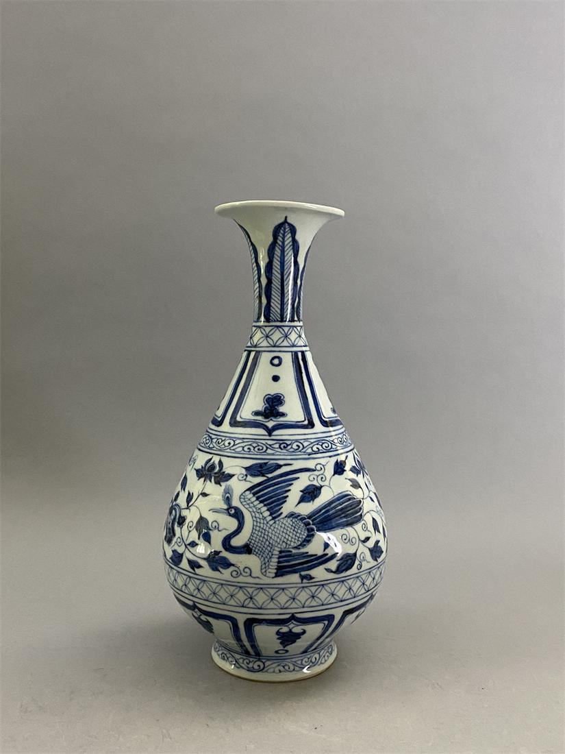 CHINESE MING DYNASTY STYLE BLUE AND