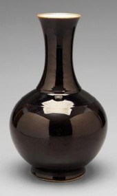 Chinese mirror black vase, bot