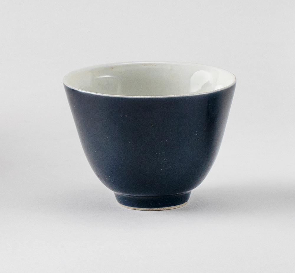 CHINESE MONOCHROME BLUE PORCELAIN