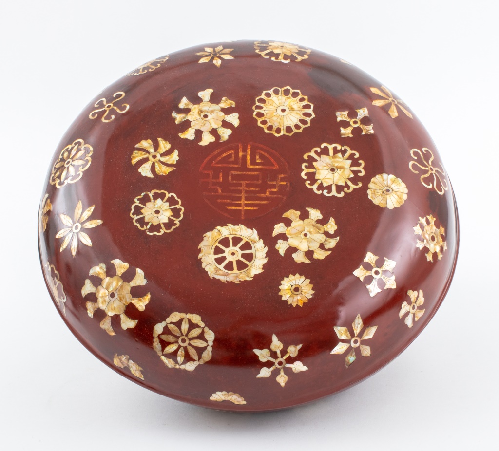 CHINESE MOTHER OF PEARL INLAID