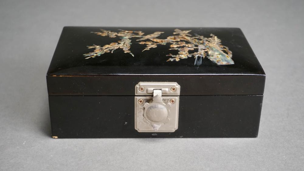 CHINESE MOTHER OF PEARL INLAID