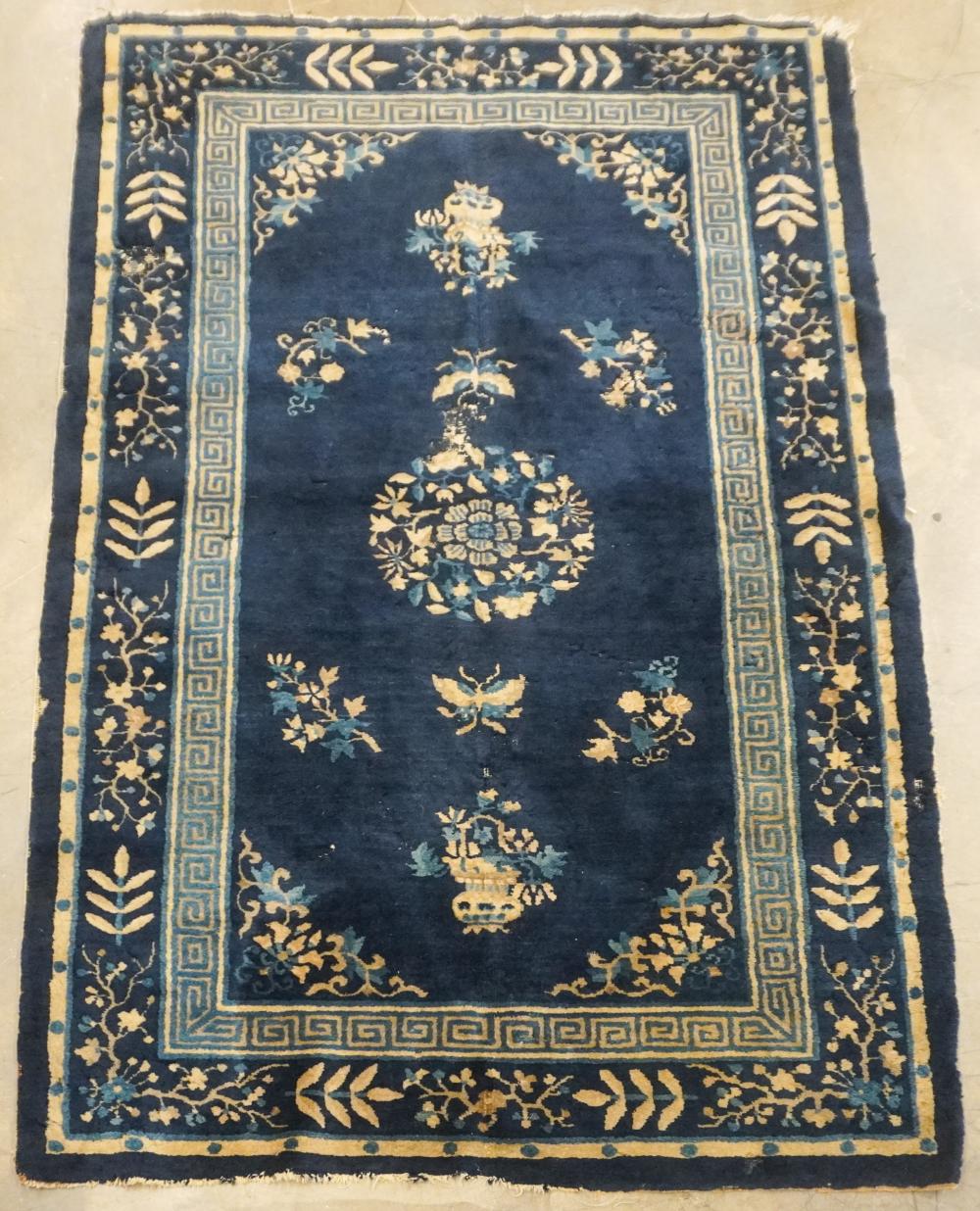 CHINESE NICHOLS RUG, 6 FT 8 IN X