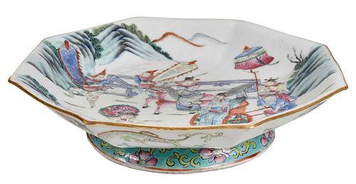 CHINESE OCTAGONAL FAMILLE ROSE