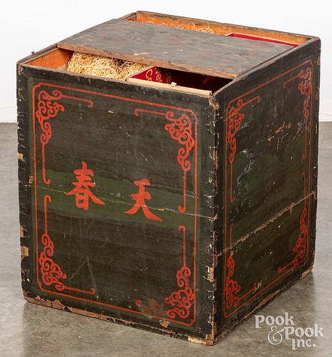 CHINESE PAINTED TEA BIN, 19TH