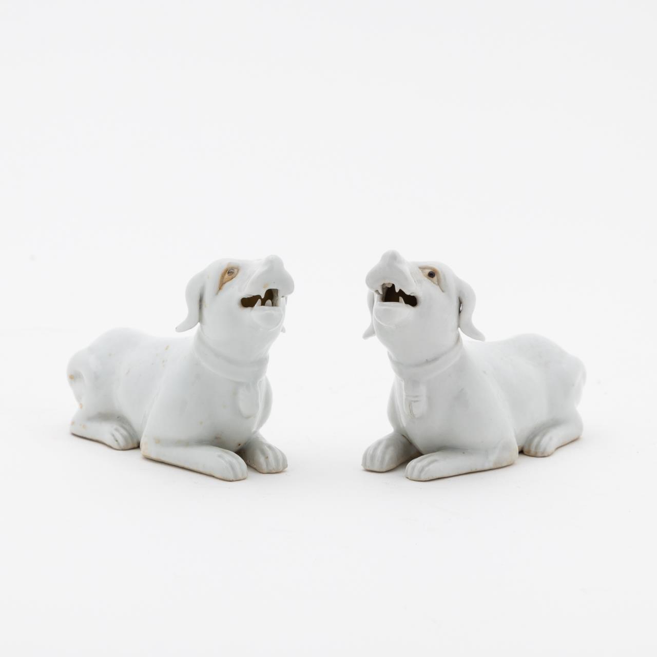 CHINESE, PAIR BLANC DE CHINE