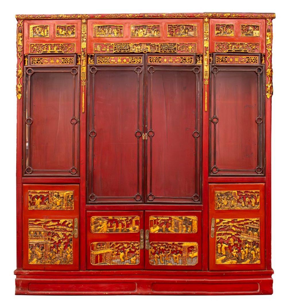 CHINESE PARCEL GILT AND RED