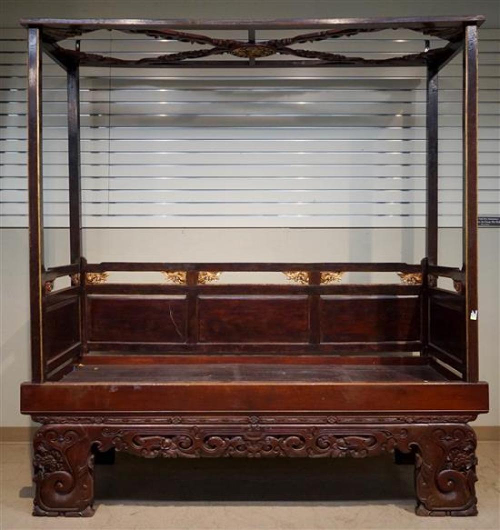 CHINESE PARCEL GILT DECORATED