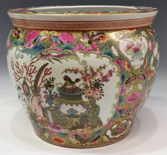 CHINESE PARCEL GILT PORCELAIN