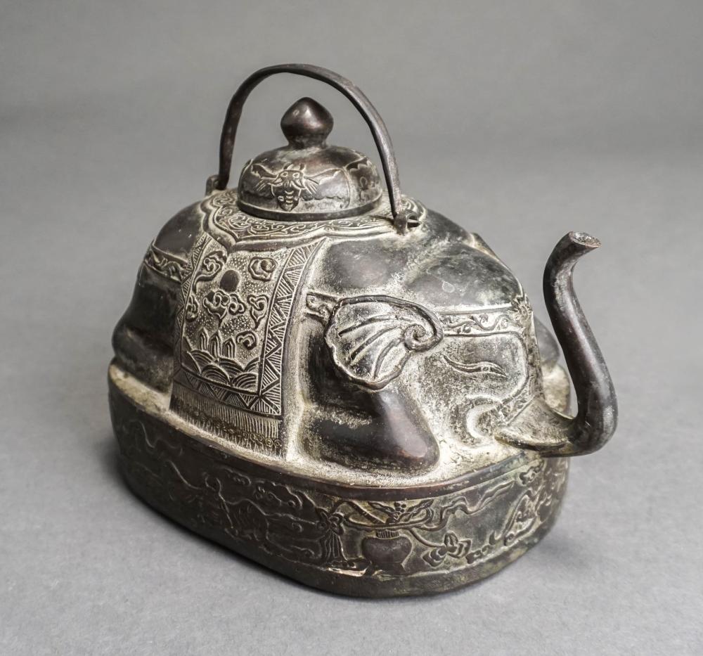 CHINESE PATINATED BRONZE ELEPHANT