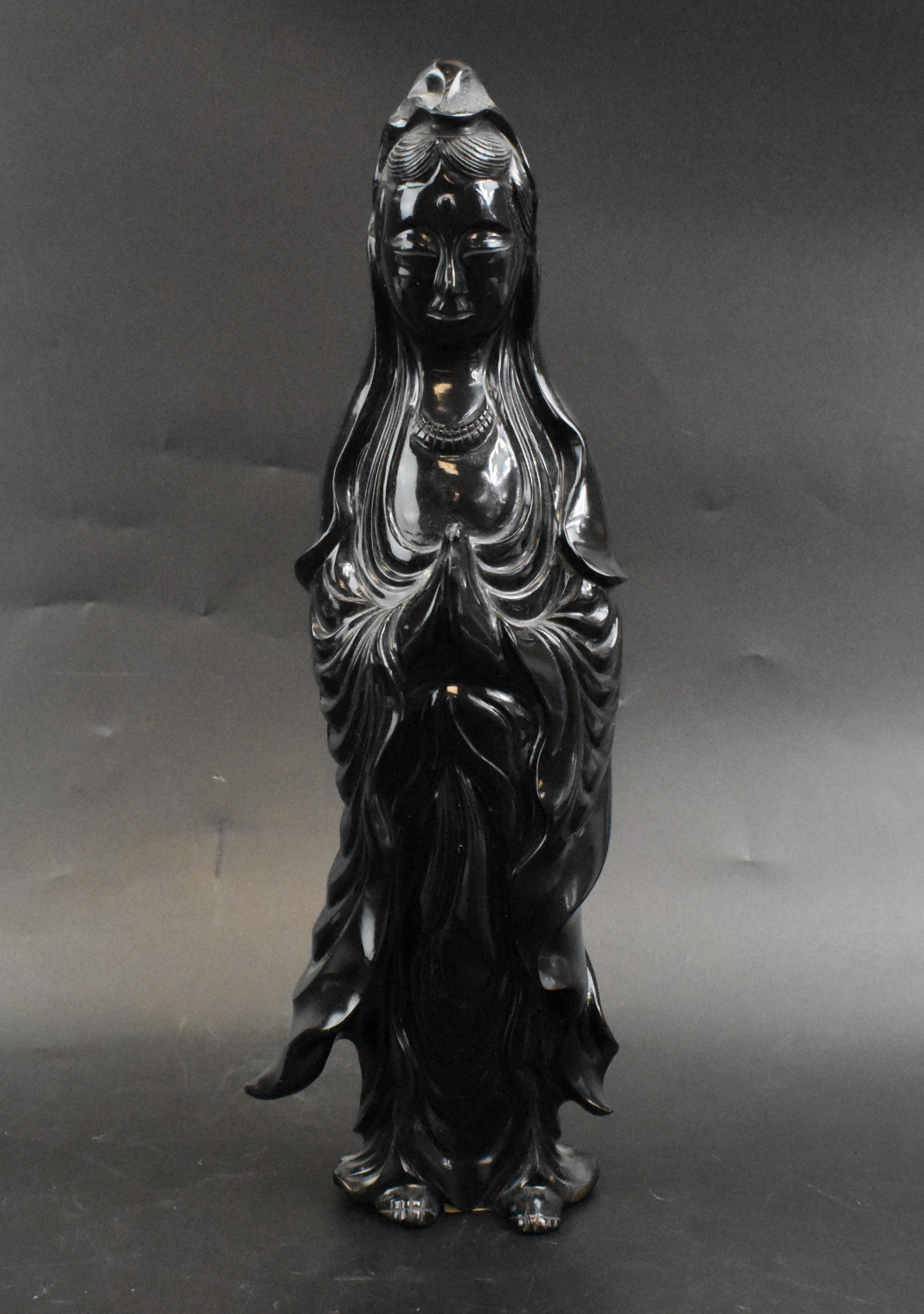 CHINESE PEKING GLASS CARVED GUANYIN