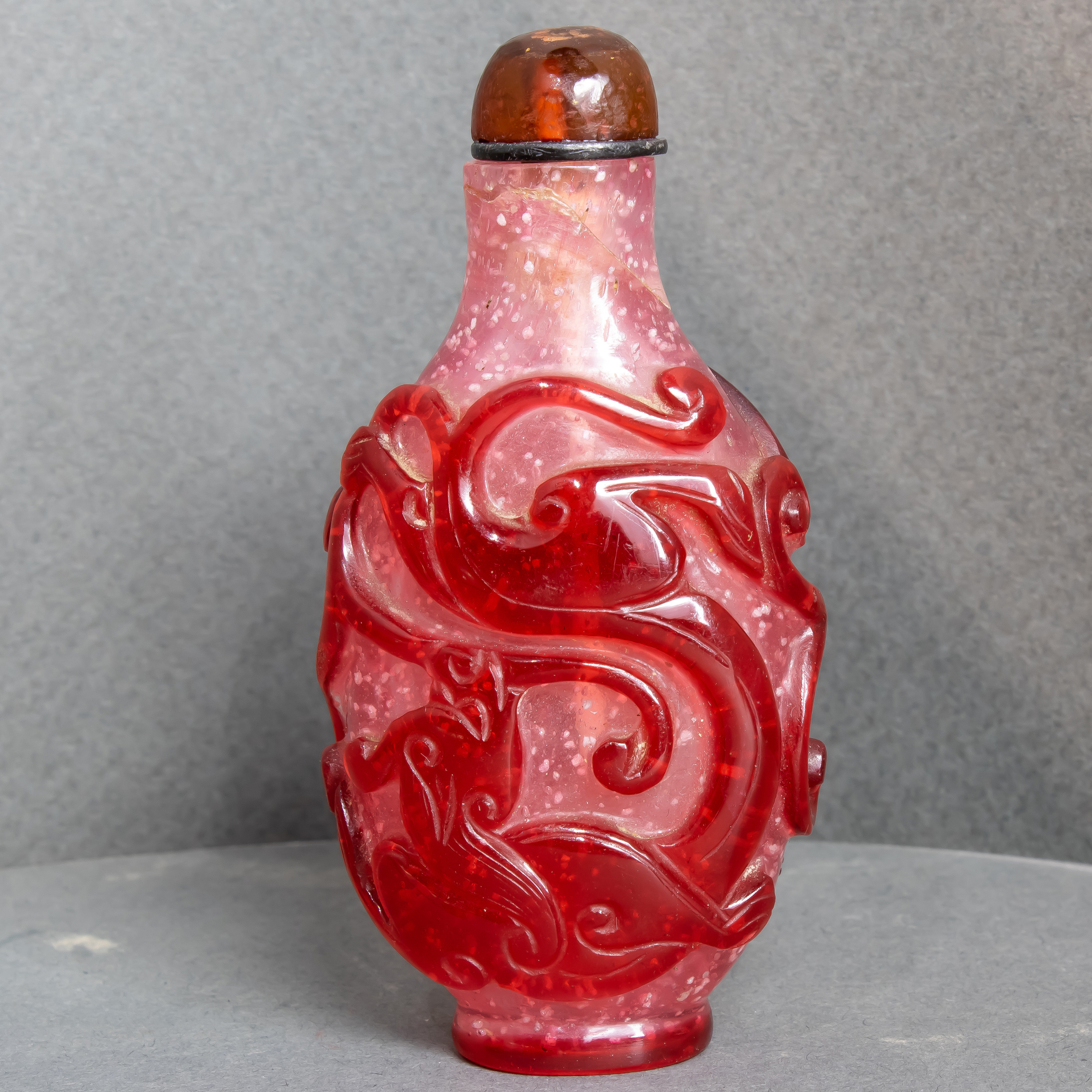 CHINESE PEKING GLASS SNUFF BOTTLE