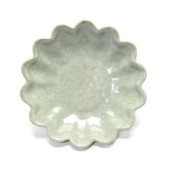 CHINESE PETAL SHAPED DISH<br>C