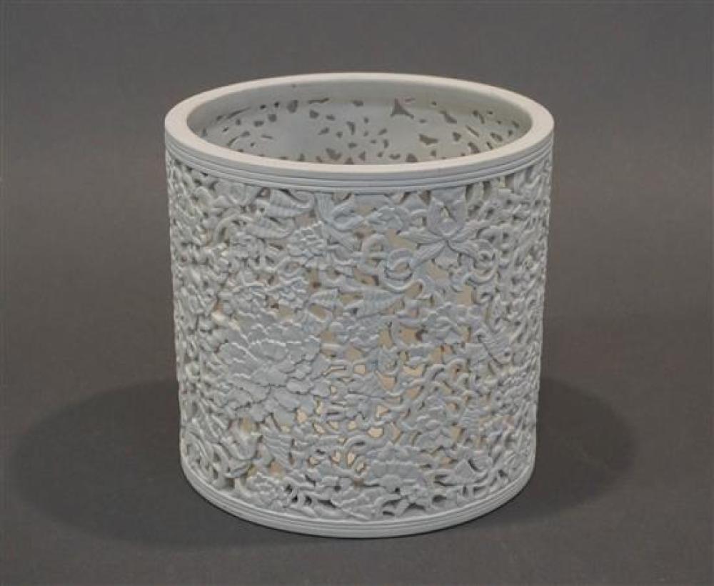 CHINESE PIERCED BLANC DE CHINE