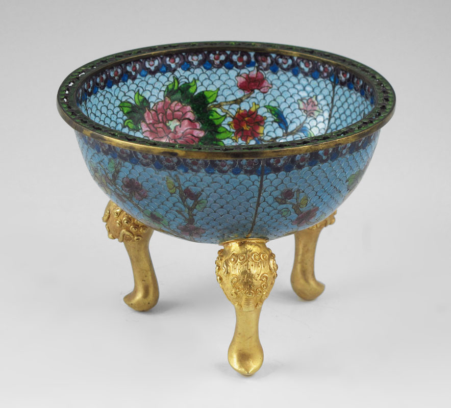 CHINESE PLIQUE-A-JOUR FLORAL