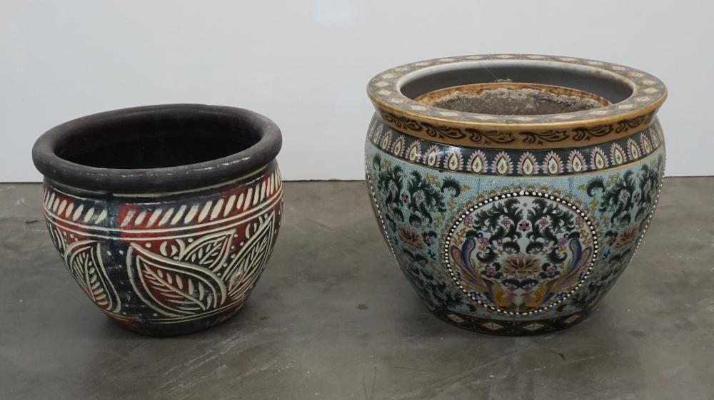 CHINESE POLYCHROME DECORATED