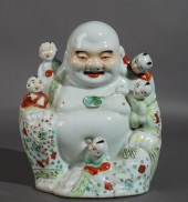 CHINESE POLYCHROME DECORATED P