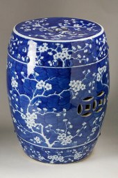 CHINESE PORCELAIN APPLE BLOSSO