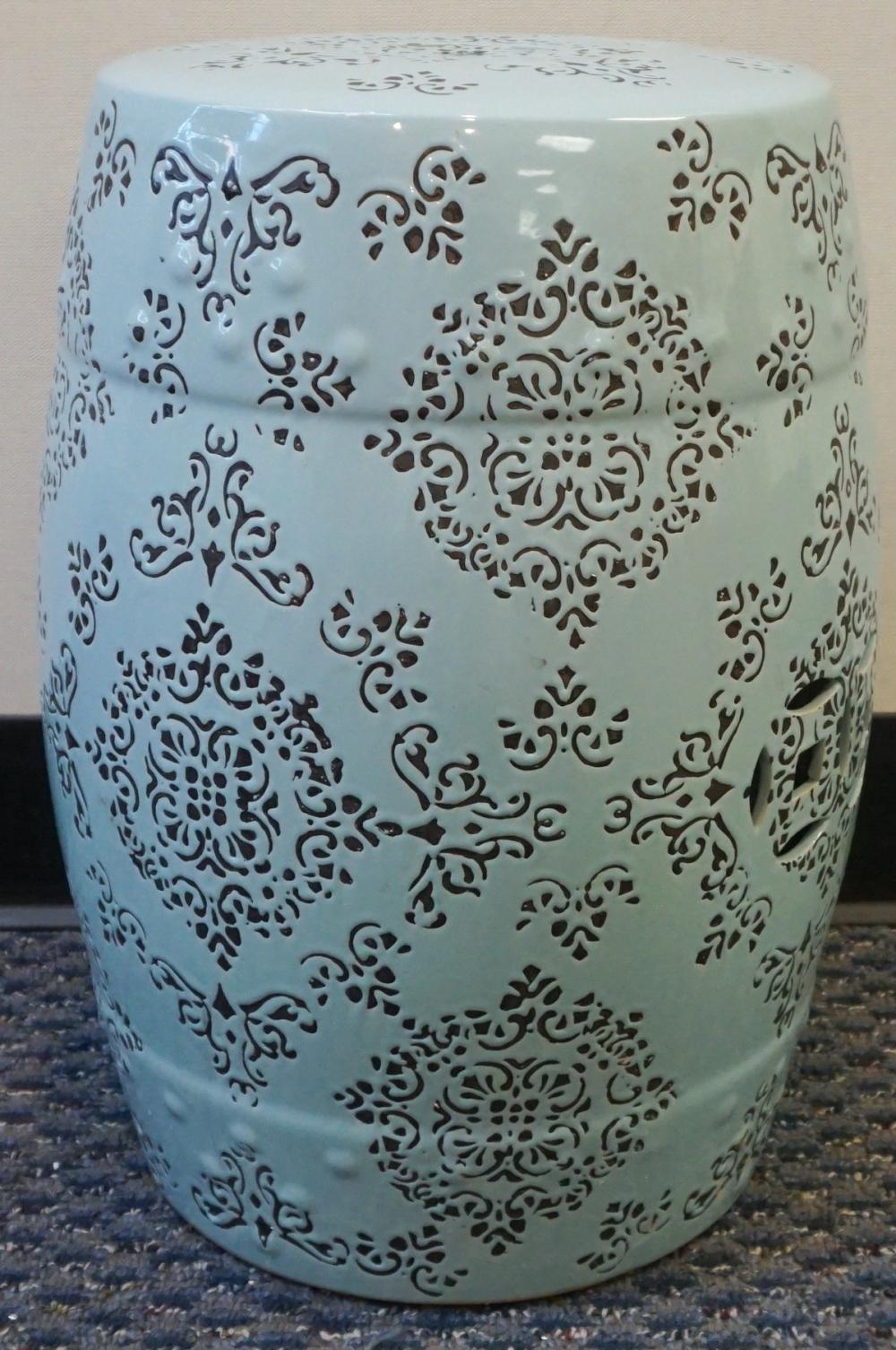 CHINESE PORCELAIN BARREL FORM