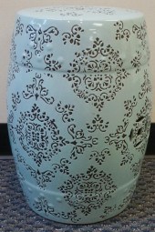 CHINESE PORCELAIN BARREL FORM