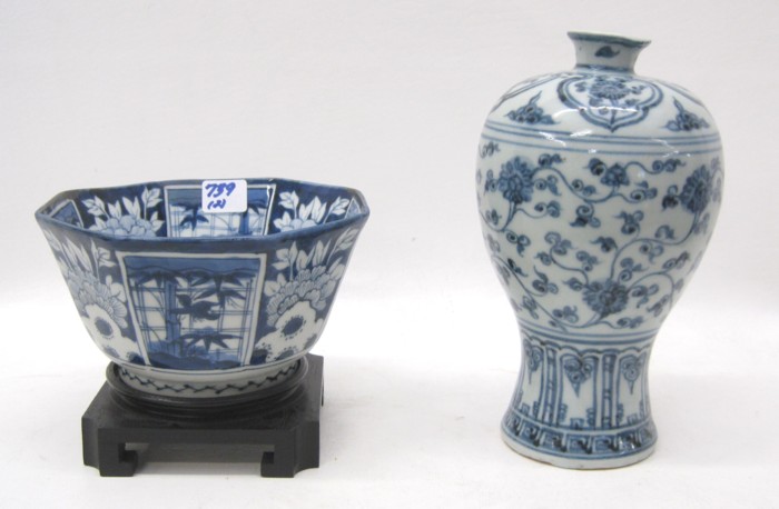 CHINESE PORCELAIN BLUE AND WHITE