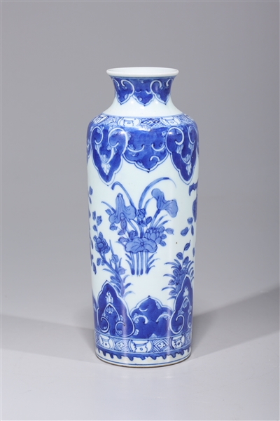 Chinese porcelain blue and white