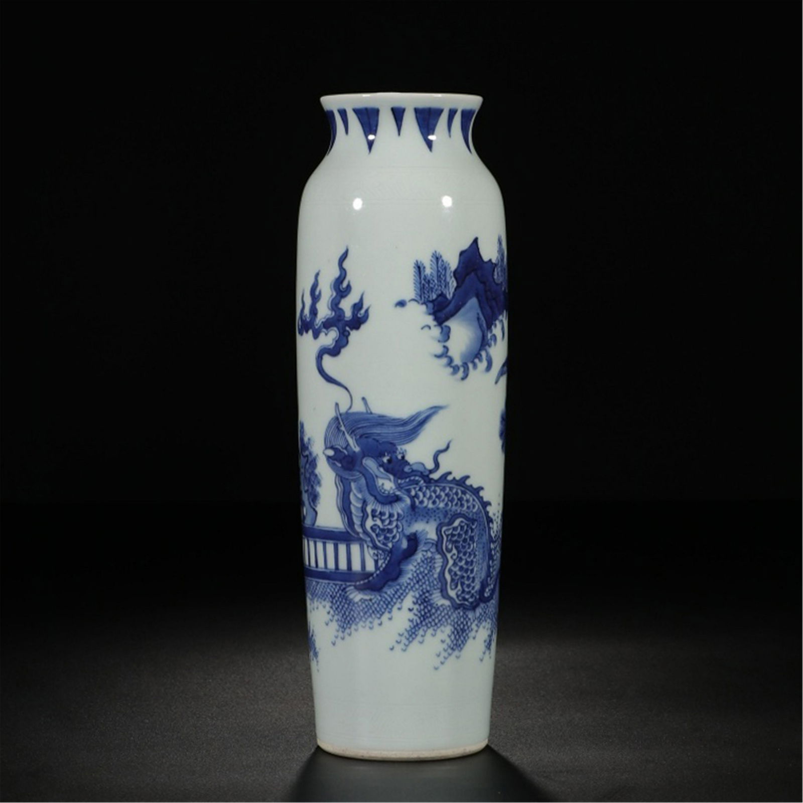 CHINESE PORCELAIN BLUE AND WHITE