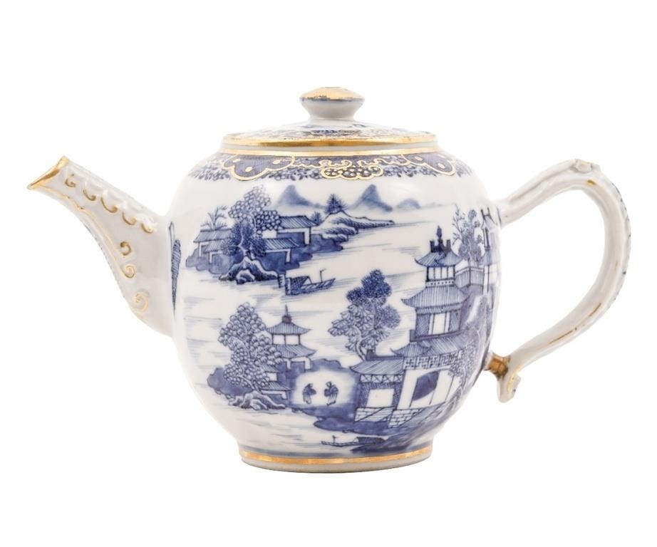 Chinese porcelain blue and white