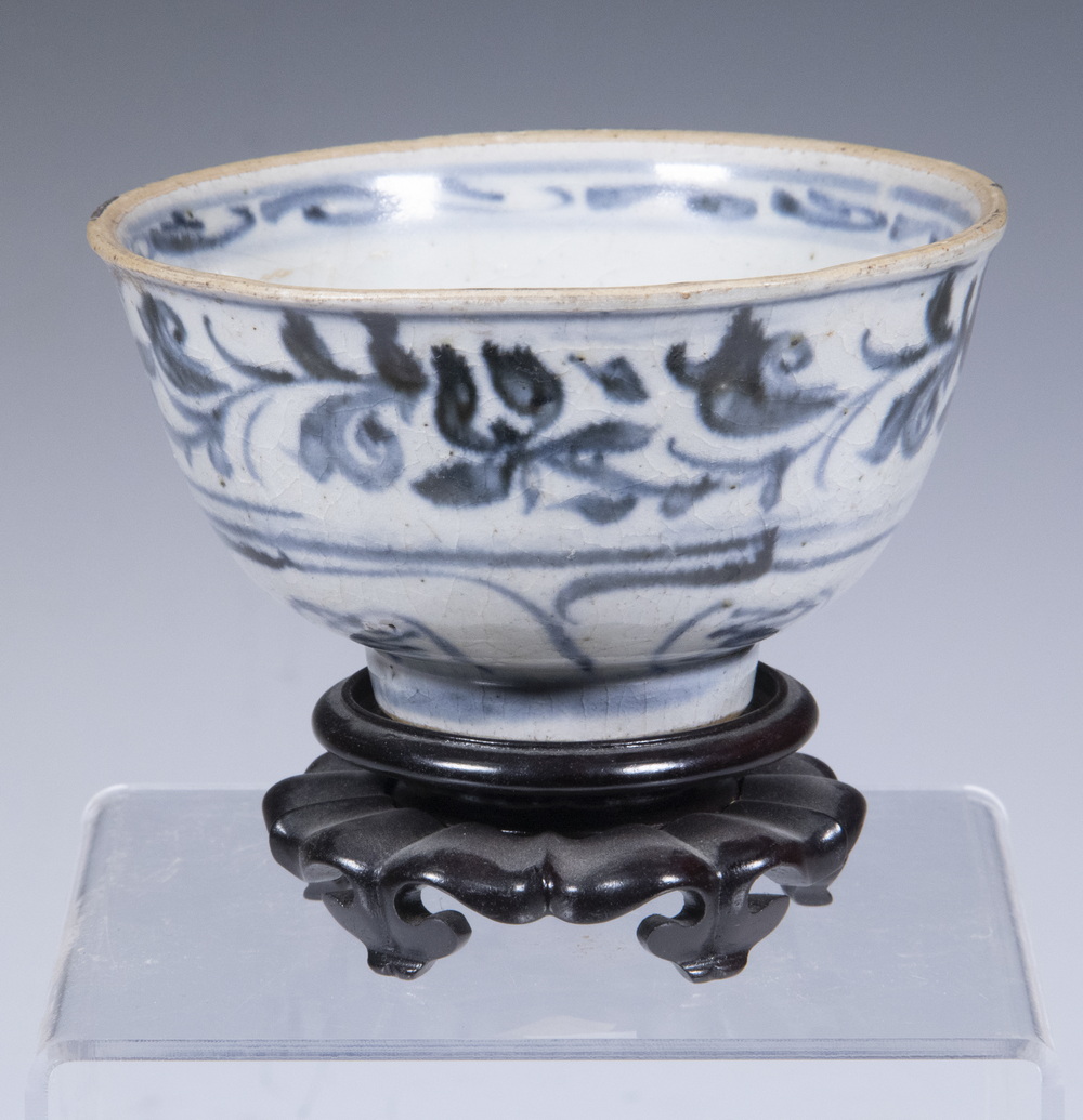 CHINESE PORCELAIN CUP Yuan Style