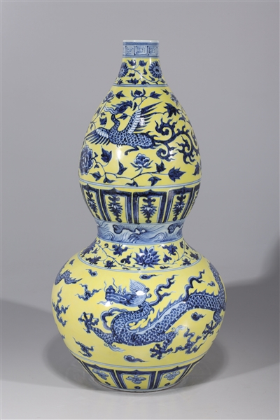 Chinese porcelain double gourd vase
