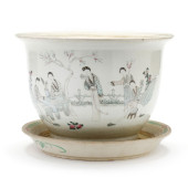 CHINESE PORCELAIN FAMILLE ROSE