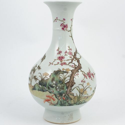 CHINESE PORCELAIN FAMILLE ROSE