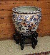 CHINESE PORCELAIN FISHBOWL ON